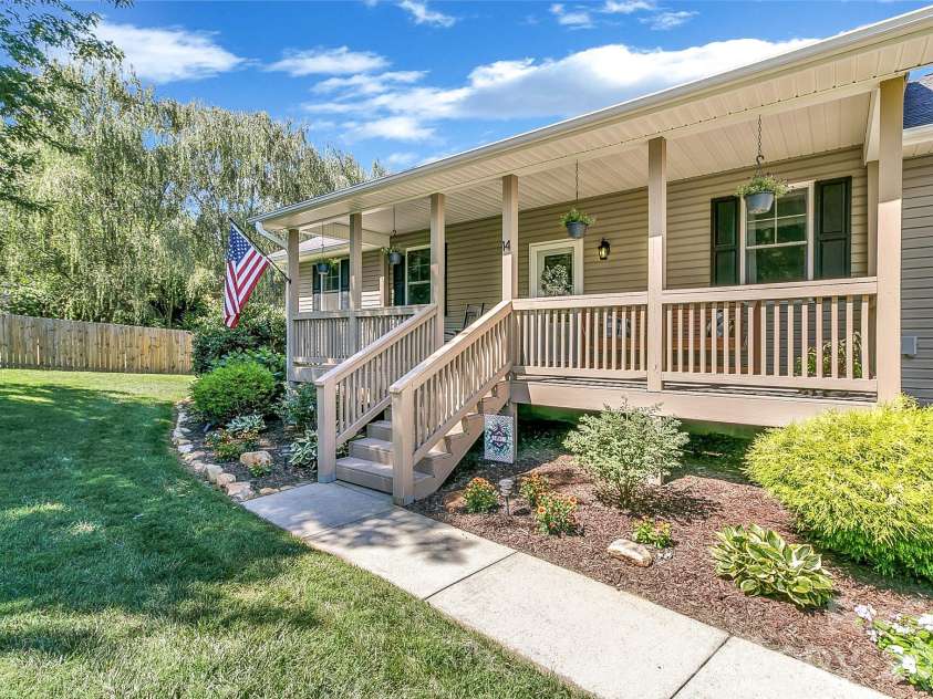 14 New Bishop Lane, Fletcher, NC 28732.  MLS# CAR4410015, YatesRealty ID 42742. 