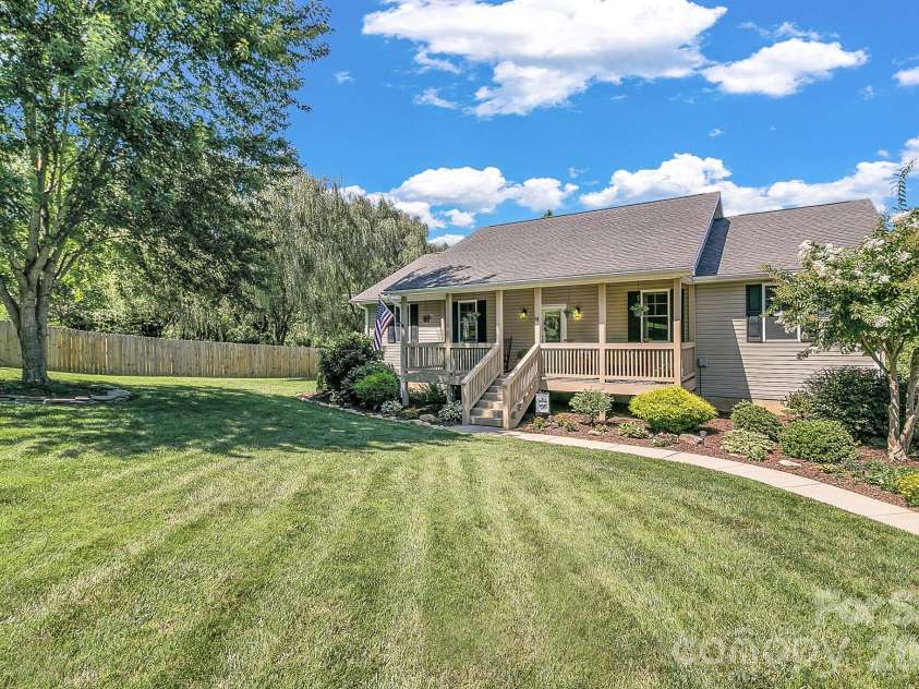14 New Bishop Lane, Fletcher, NC 28732.  MLS# CAR4410015, YatesRealty ID 42742. 