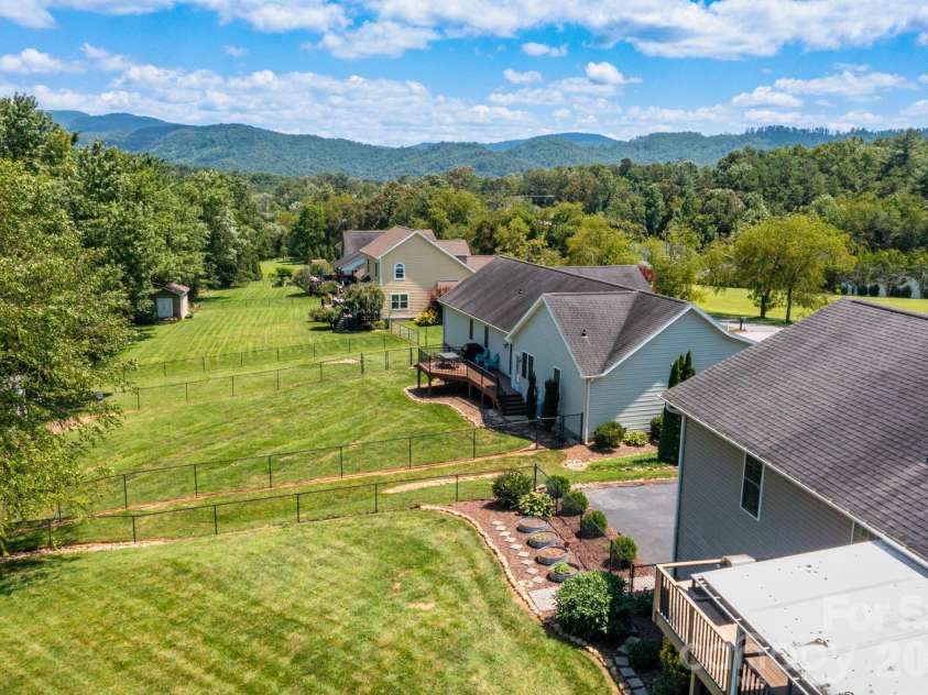 14 New Bishop Lane, Fletcher, NC 28732.  MLS# CAR4410015, YatesRealty ID 42742. 