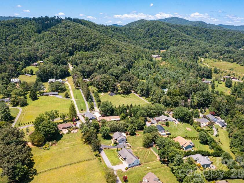 14 New Bishop Lane, Fletcher, NC 28732.  MLS# CAR4410015, YatesRealty ID 42742. 