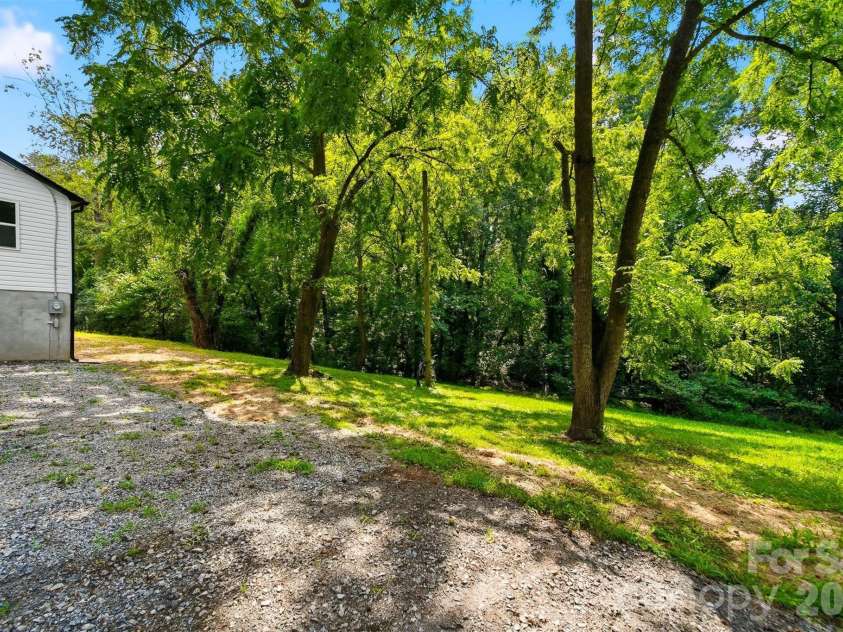 419 Rockyford Street, Morganton, NC 28655.  MLS# CAR4409469, YatesRealty ID 42745. 