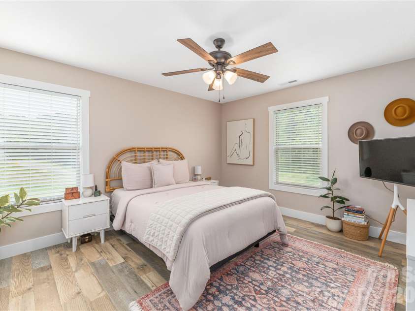 38 Sunrise Drive, Mars Hill, NC 28754.  MLS# CAR4406228, YatesRealty ID 42746. 