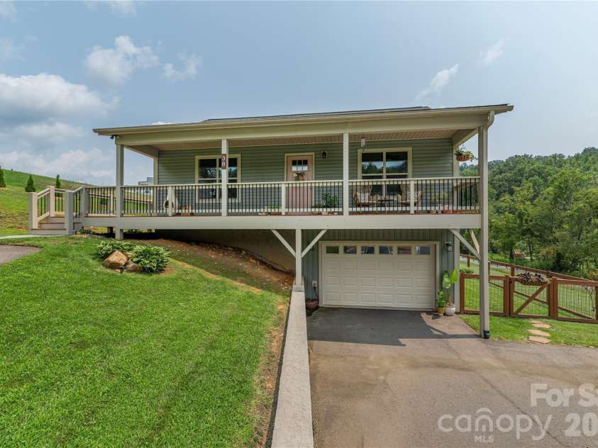 38 Sunrise Drive, Mars Hill, NC 28754.  MLS# CAR4406228, YatesRealty ID 42746. Country setting, peaceful