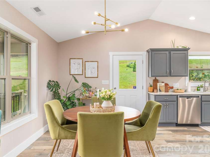 38 Sunrise Drive, Mars Hill, NC 28754.  MLS# CAR4406228, YatesRealty ID 42746. Open floor plan with a vaulted ceiling