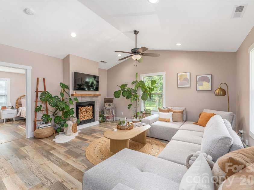 38 Sunrise Drive, Mars Hill, NC 28754.  MLS# CAR4406228, YatesRealty ID 42746. Recessed lighting throughout, ceiling fans