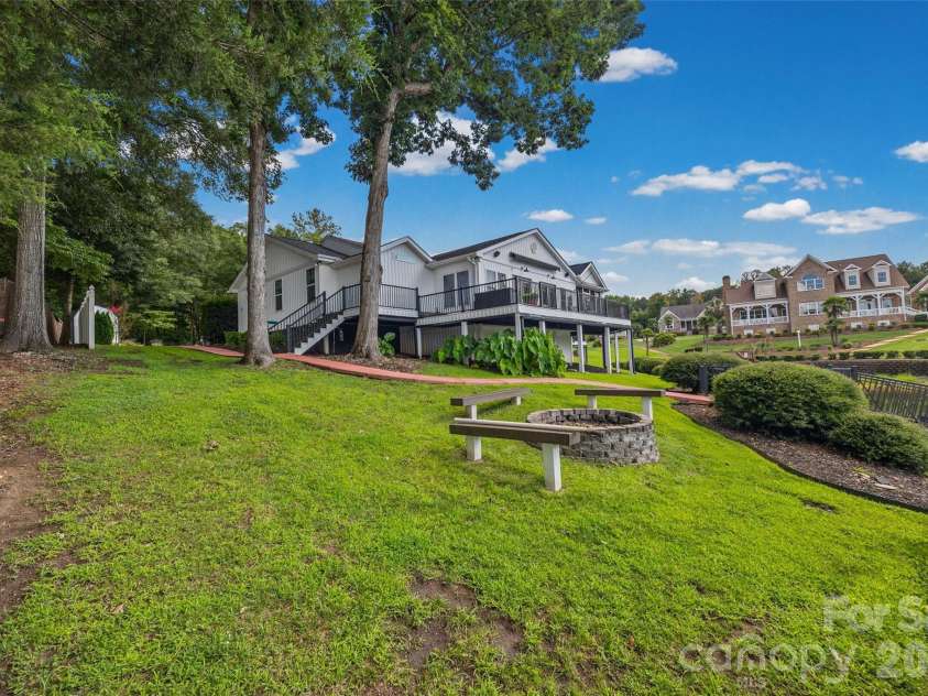 4410 Sol Aberman Road, Rock Hill, SC 29732.  MLS# CAR4410640, YatesRealty ID 42749. Fire pit with built in seating