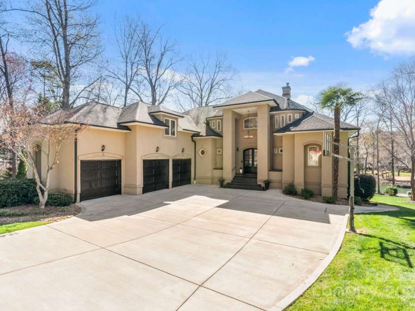 8016 West Bay Drive, Denver, NC 28037.  MLS# CAR4237848, YatesRealty ID 4275. 