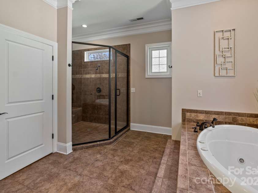 8016 West Bay Drive, Denver, NC 28037.  MLS# CAR4237848, YatesRealty ID 4275. 