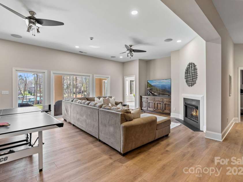 8016 West Bay Drive, Denver, NC 28037.  MLS# CAR4237848, YatesRealty ID 4275. 