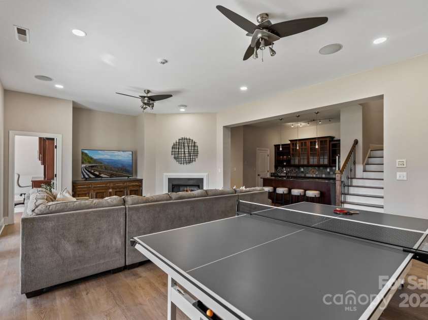 8016 West Bay Drive, Denver, NC 28037.  MLS# CAR4237848, YatesRealty ID 4275. 