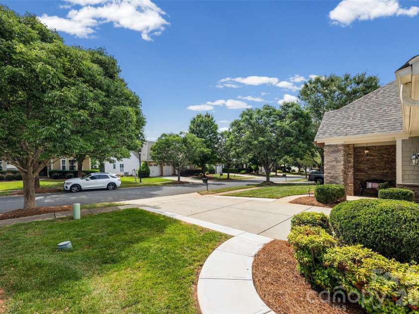 8621 Sequoia Grove Lane, Charlotte, NC 28214.  MLS# CAR4407064, YatesRealty ID 42751. 