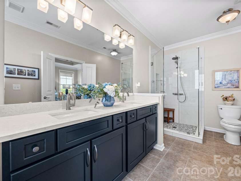 8621 Sequoia Grove Lane, Charlotte, NC 28214.  MLS# CAR4407064, YatesRealty ID 42751. 