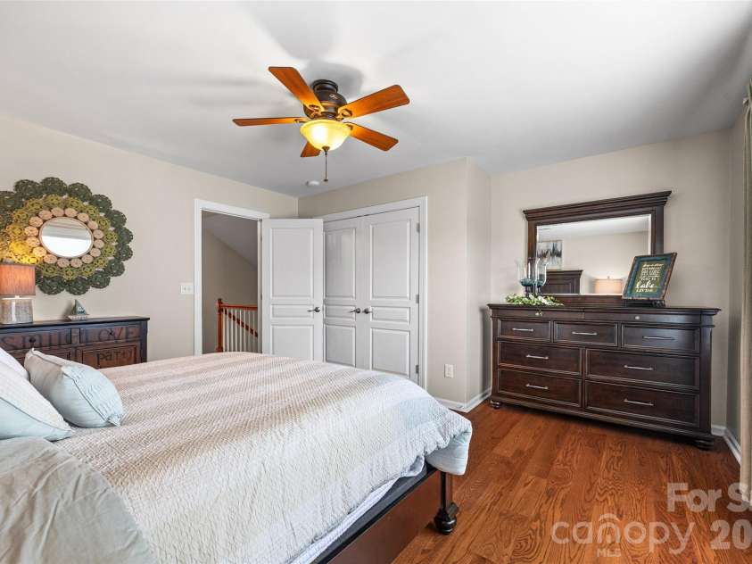 8621 Sequoia Grove Lane, Charlotte, NC 28214.  MLS# CAR4407064, YatesRealty ID 42751. 