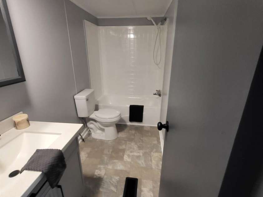2118 Stamey Road, Granite Falls, NC 28630.  MLS# CAR4412233, YatesRealty ID 42752. Second Bathroom