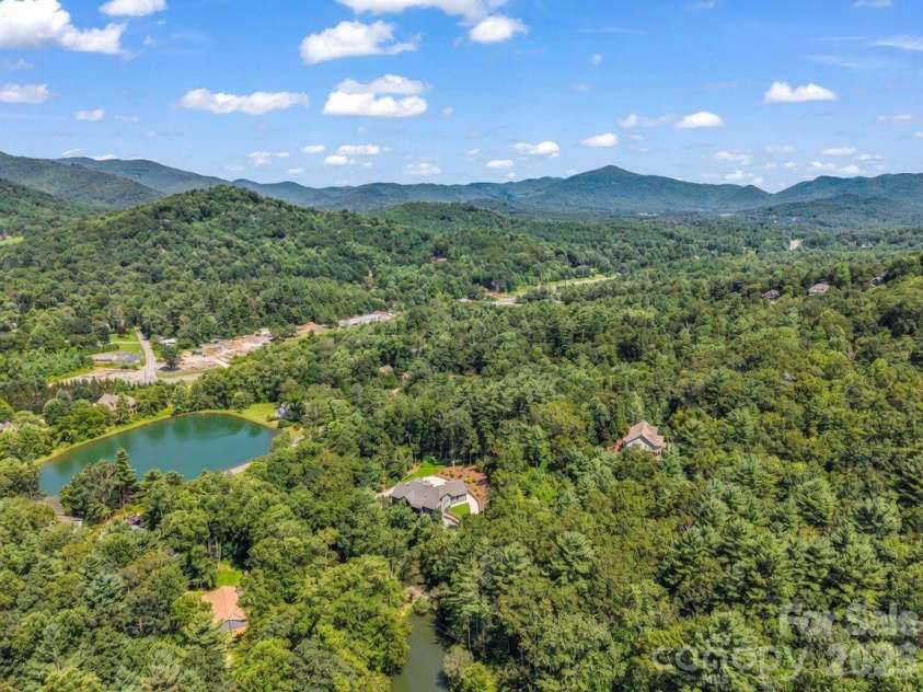 8 Lakeview Drive, Fairview, NC 28730.  MLS# CAR4409978, YatesRealty ID 42754. 