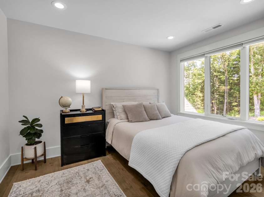 8 Lakeview Drive, Fairview, NC 28730.  MLS# CAR4409978, YatesRealty ID 42754. 