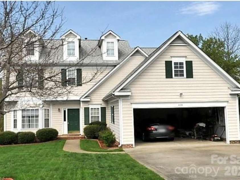 4106 Highcroft Lane, Charlotte, NC 28269.  MLS# CAR4409593, YatesRealty ID 42756. 