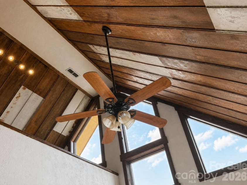 98 Tom Arthur Lane, Leicester, NC 28753.  MLS# CAR4410040, YatesRealty ID 42757. 