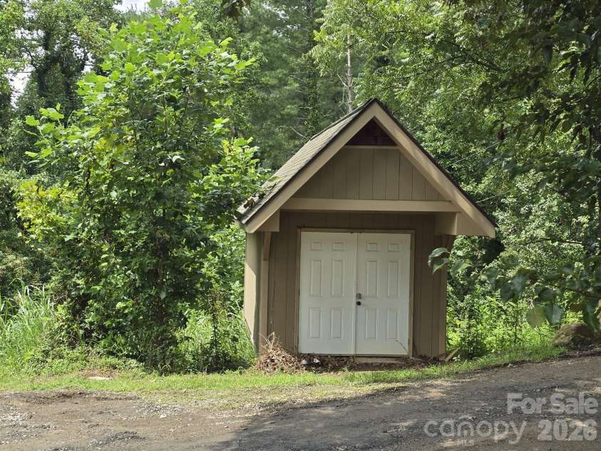98 Tom Arthur Lane, Leicester, NC 28753.  MLS# CAR4410040, YatesRealty ID 42757. Additional buildings