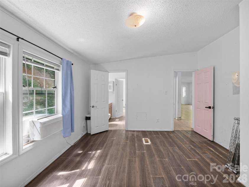59 Sprinkle Drive, Spruce Pine, NC 28777.  MLS# CAR4405242, YatesRealty ID 42759. 