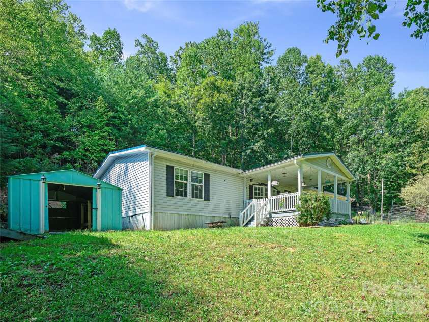 59 Sprinkle Drive, Spruce Pine, NC 28777.  MLS# CAR4405242, YatesRealty ID 42759. 