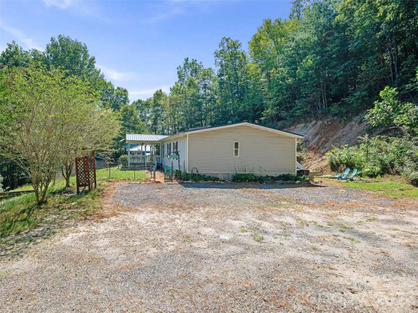 59 Sprinkle Drive, Spruce Pine, NC 28777.  MLS# CAR4405242, YatesRealty ID 42759. 