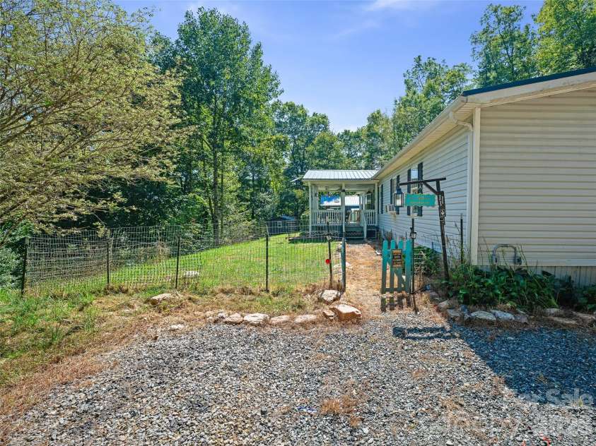59 Sprinkle Drive, Spruce Pine, NC 28777.  MLS# CAR4405242, YatesRealty ID 42759. 