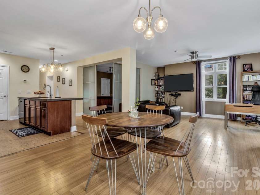 400 Skyloft Drive, Asheville, NC 28801.  MLS# CAR4355070, YatesRealty ID 4276. 