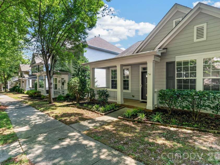 17620 Harbor Walk Drive, Cornelius, NC 28031.  MLS# CAR4401735, YatesRealty ID 42761. 