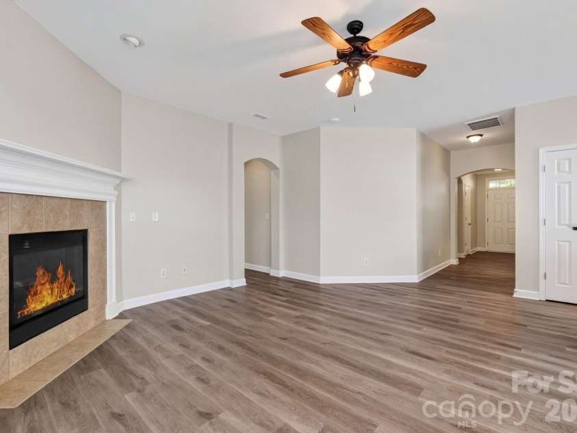 17620 Harbor Walk Drive, Cornelius, NC 28031.  MLS# CAR4401735, YatesRealty ID 42761. 