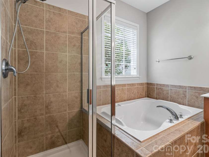 17620 Harbor Walk Drive, Cornelius, NC 28031.  MLS# CAR4401735, YatesRealty ID 42761. 