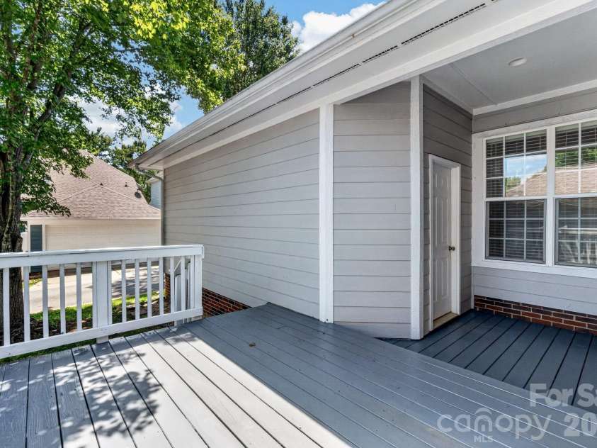 17620 Harbor Walk Drive, Cornelius, NC 28031.  MLS# CAR4401735, YatesRealty ID 42761. 
