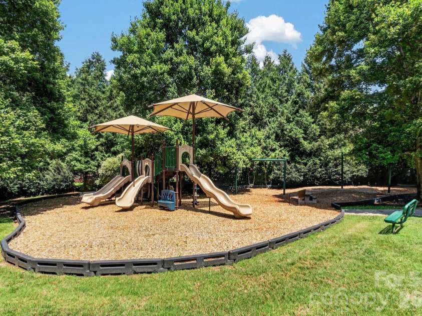 17620 Harbor Walk Drive, Cornelius, NC 28031.  MLS# CAR4401735, YatesRealty ID 42761. 
