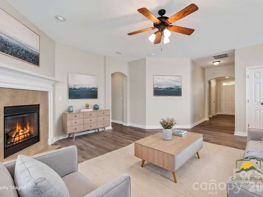 17620 Harbor Walk Drive, Cornelius, NC 28031.  MLS# CAR4401735, YatesRealty ID 42761. 