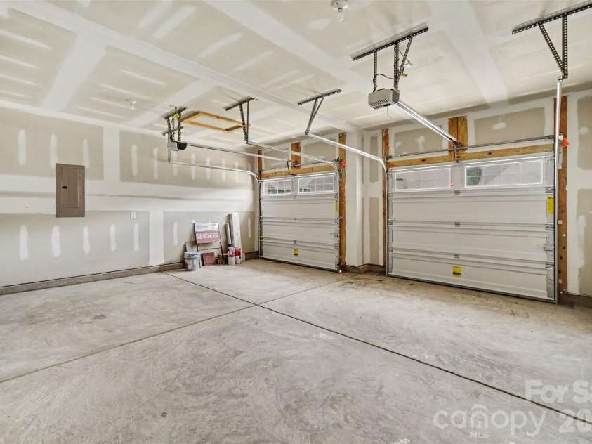 44024 Donald Ross Court, Lancaster, SC 29720.  MLS# CAR4411020, YatesRealty ID 42763. Garage