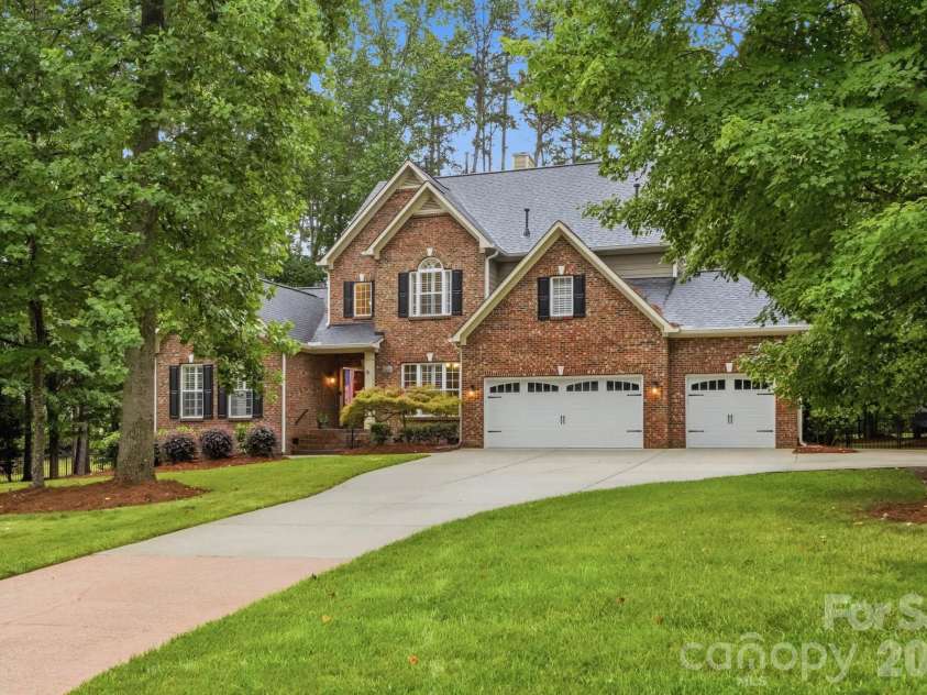 5630 Turkey Oak Drive, Mint Hill, NC 28227.  MLS# CAR4406060, YatesRealty ID 42764. 