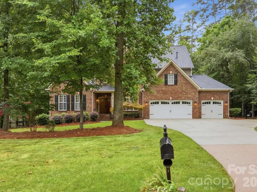 5630 Turkey Oak Drive, Mint Hill, NC 28227.  MLS# CAR4406060, YatesRealty ID 42764. 