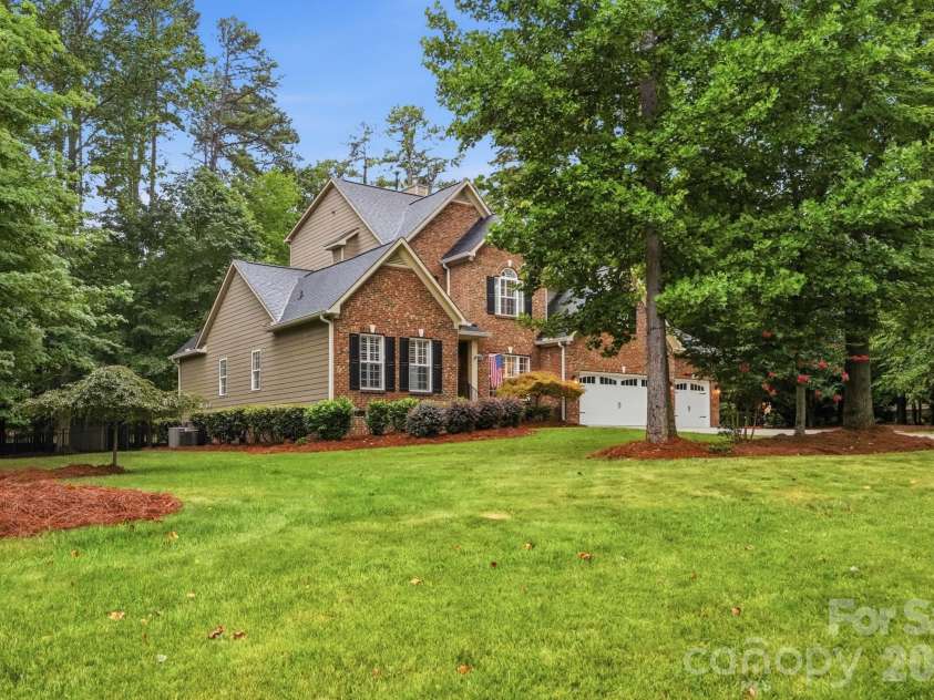 5630 Turkey Oak Drive, Mint Hill, NC 28227.  MLS# CAR4406060, YatesRealty ID 42764. 
