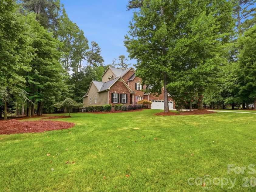 5630 Turkey Oak Drive, Mint Hill, NC 28227.  MLS# CAR4406060, YatesRealty ID 42764. 