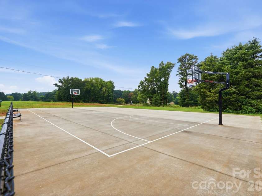 5630 Turkey Oak Drive, Mint Hill, NC 28227.  MLS# CAR4406060, YatesRealty ID 42764. 