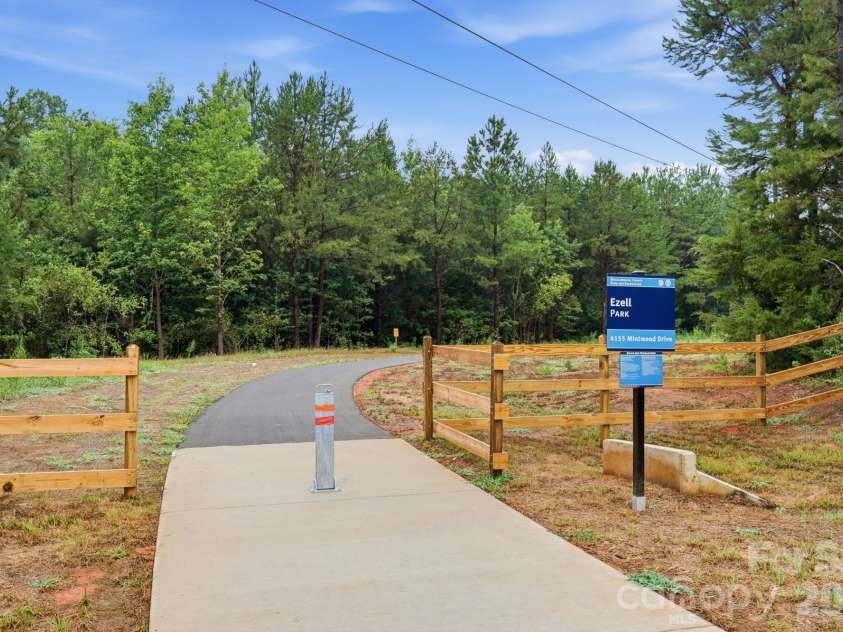 5630 Turkey Oak Drive, Mint Hill, NC 28227.  MLS# CAR4406060, YatesRealty ID 42764. 