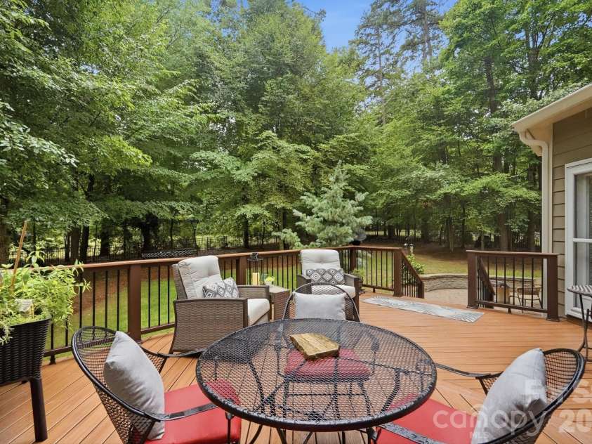 5630 Turkey Oak Drive, Mint Hill, NC 28227.  MLS# CAR4406060, YatesRealty ID 42764. 