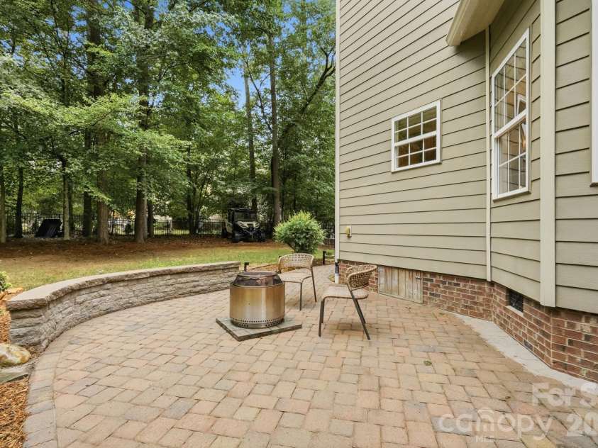 5630 Turkey Oak Drive, Mint Hill, NC 28227.  MLS# CAR4406060, YatesRealty ID 42764. 