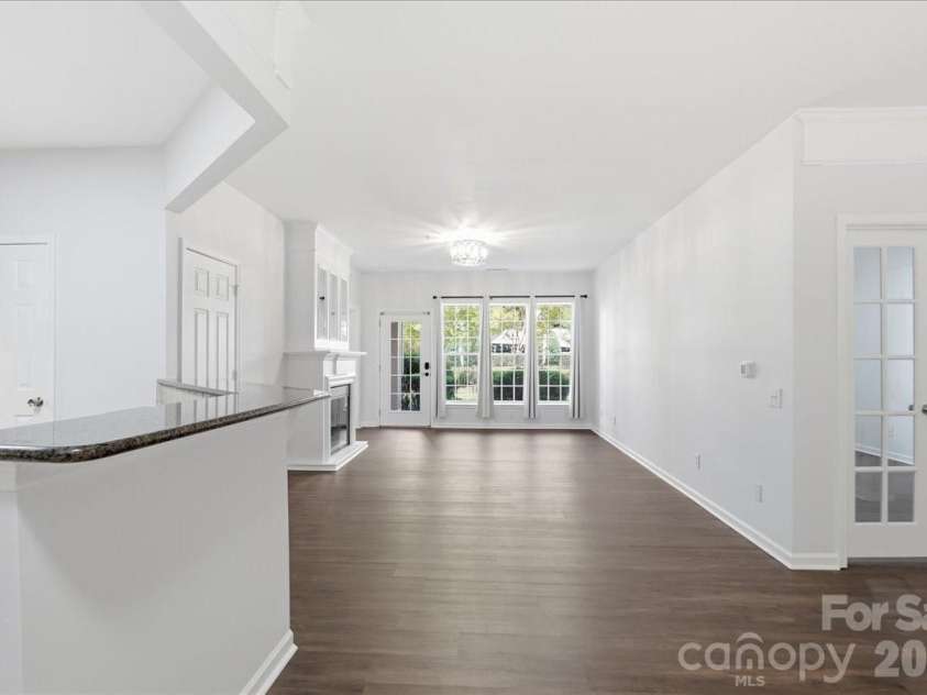 14817 Santa Lucia Drive, Charlotte, NC 28277.  MLS# CAR4412979, YatesRealty ID 42768. OPEN FLOOR PLAN
