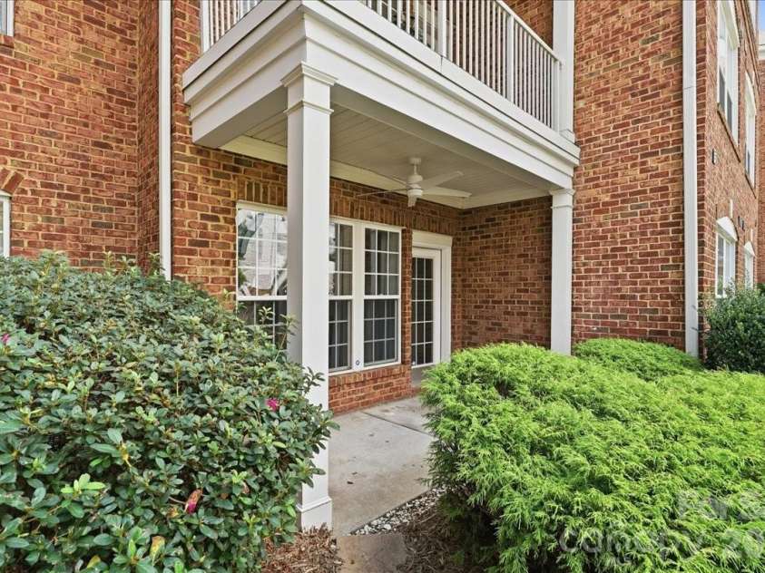 14817 Santa Lucia Drive, Charlotte, NC 28277.  MLS# CAR4412979, YatesRealty ID 42768. PATH TO CONVENIENT SIDEWALK TO POOL , PARKING & DINING