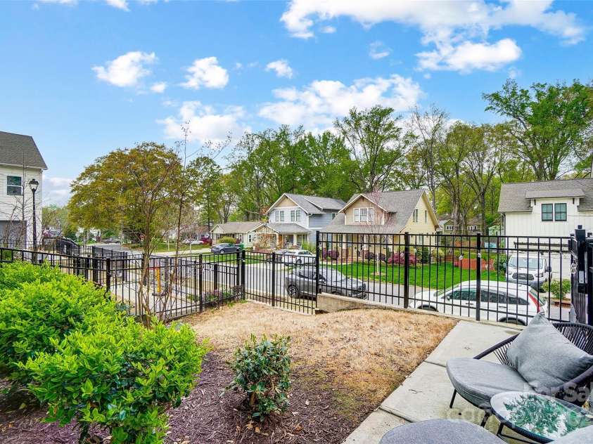 1112 Drummond Avenue, Charlotte, NC 28205.  MLS# CAR4242357, YatesRealty ID 4278. 
