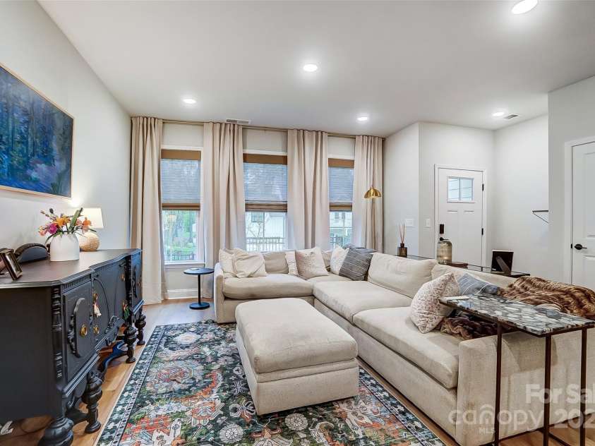 1112 Drummond Avenue, Charlotte, NC 28205.  MLS# CAR4242357, YatesRealty ID 4278. 