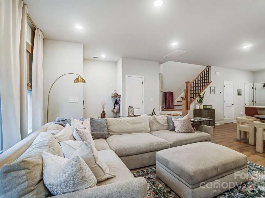 1112 Drummond Avenue, Charlotte, NC 28205.  MLS# CAR4242357, YatesRealty ID 4278. 