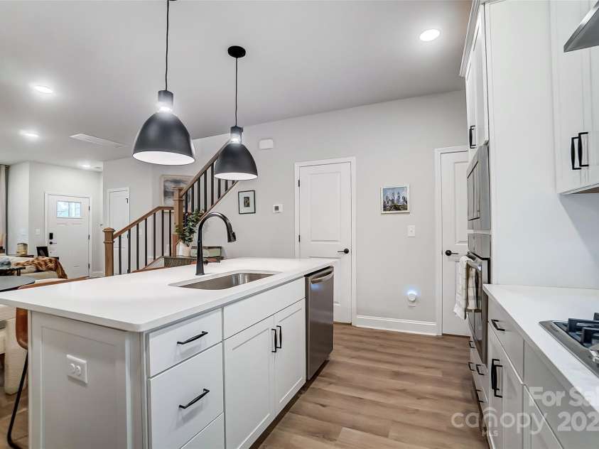 1112 Drummond Avenue, Charlotte, NC 28205.  MLS# CAR4242357, YatesRealty ID 4278. 