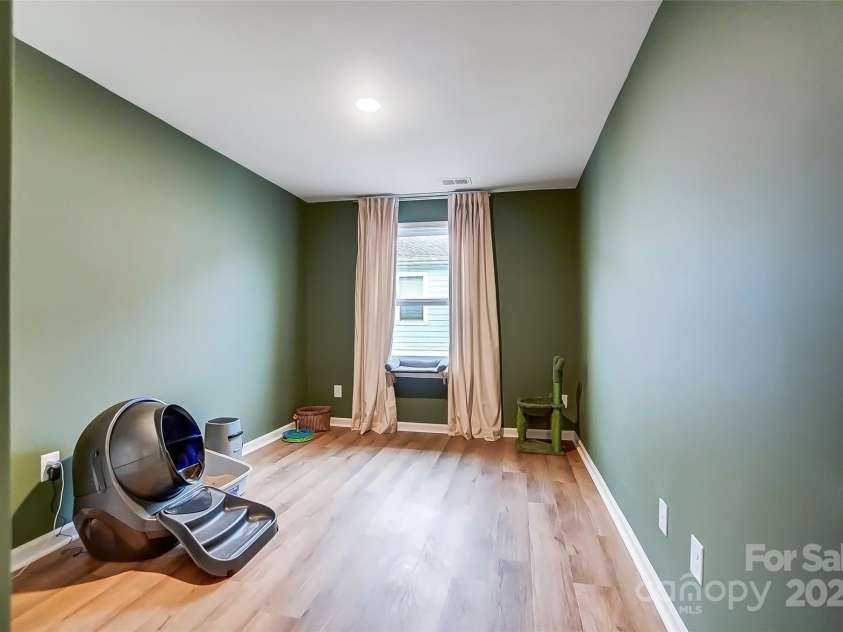 1112 Drummond Avenue, Charlotte, NC 28205.  MLS# CAR4242357, YatesRealty ID 4278. 